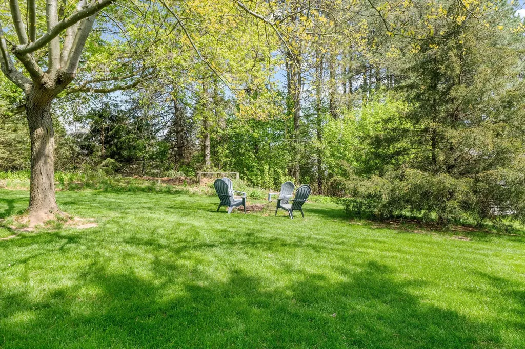 1693 Havenshire Lane Brighton Township MI 48114