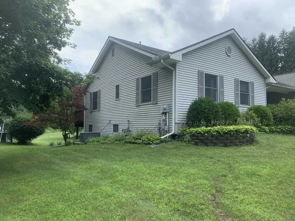 9868 Willow Road Augusta Charter Township MI 48191