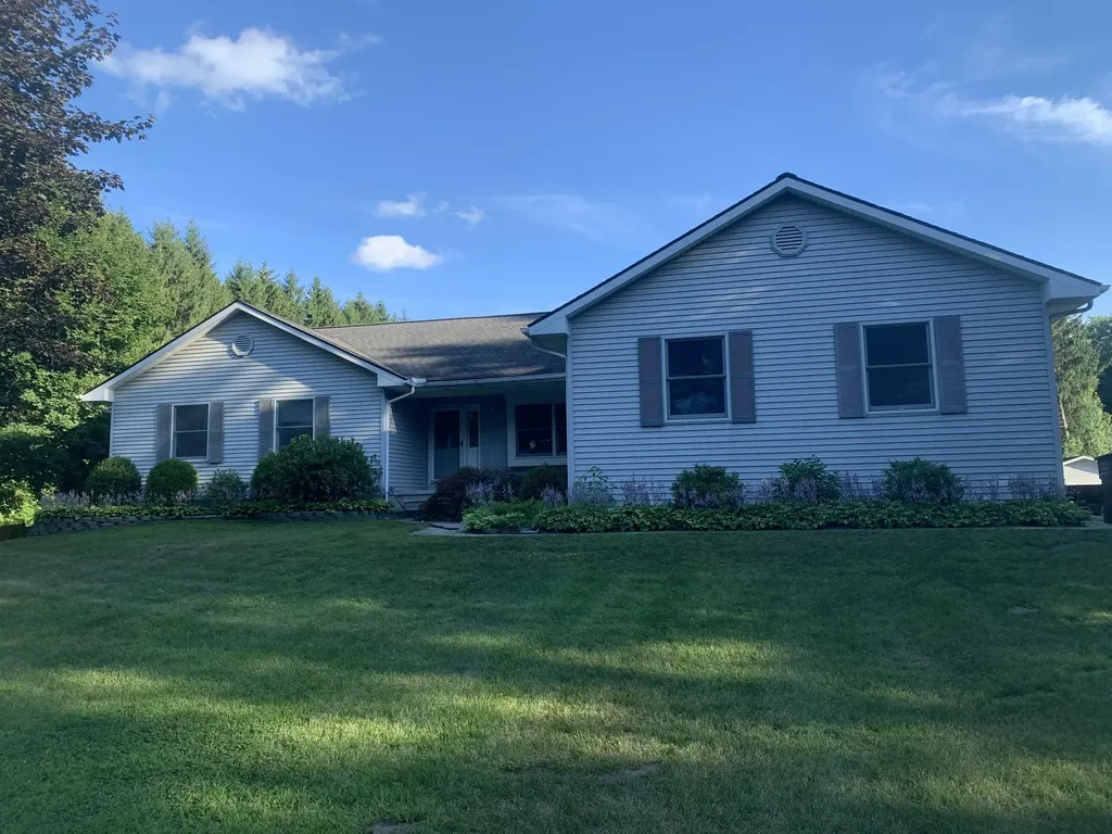 9868 Willow Road Augusta Charter Township MI 48191