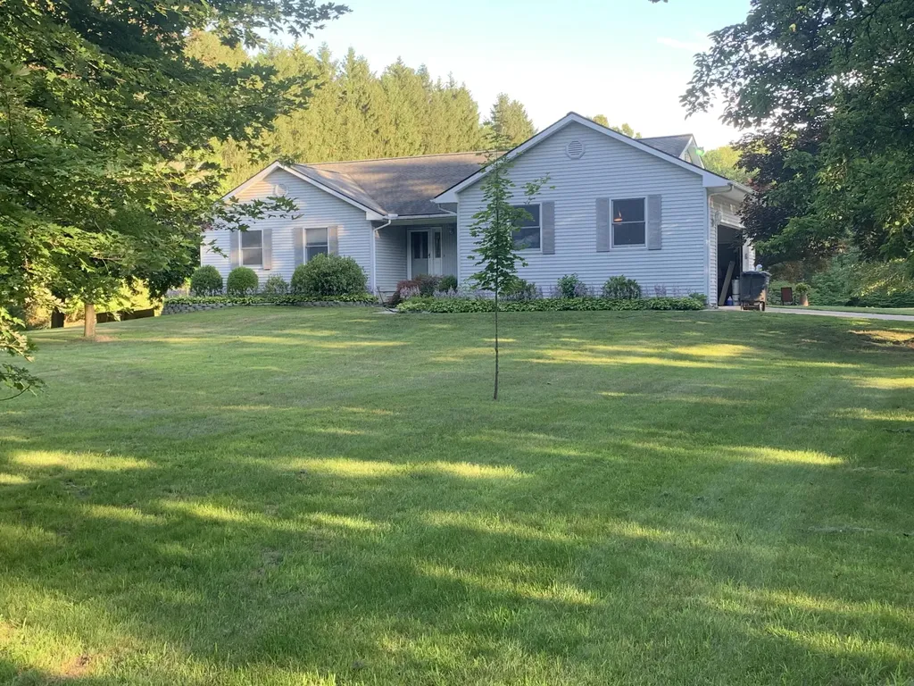 9868 Willow Road Augusta Charter Township MI 48191