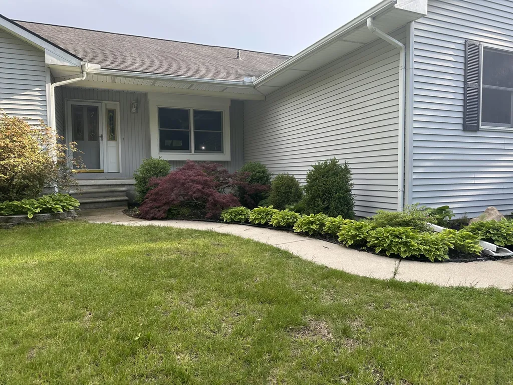 9868 Willow Road Augusta Charter Township MI 48191