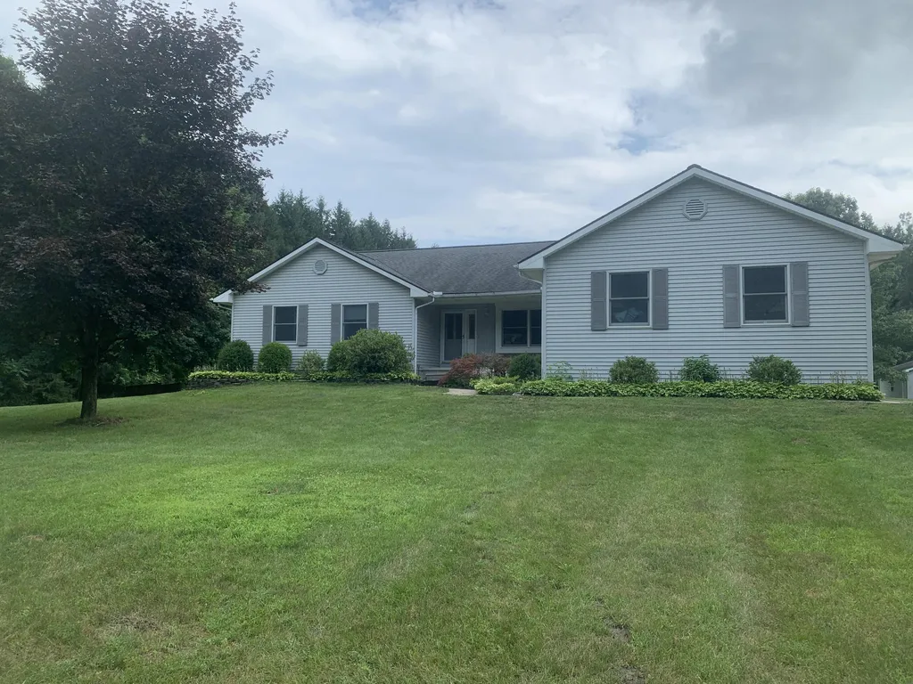9868 Willow Road Augusta Charter Township MI 48191