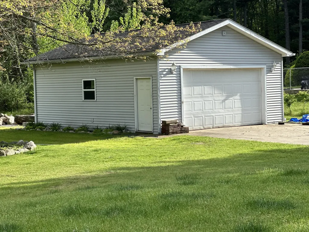 9868 Willow Road Augusta Charter Township MI 48191