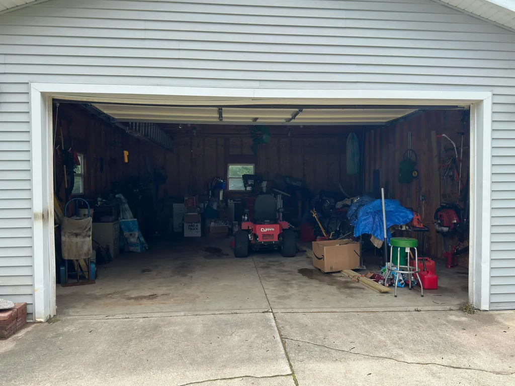 9868 Willow Road Augusta Charter Township MI 48191