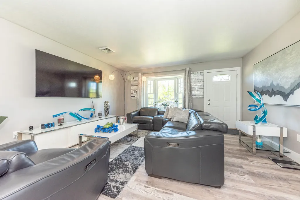 12199 N Meridian Road Henrietta Township MI 49272