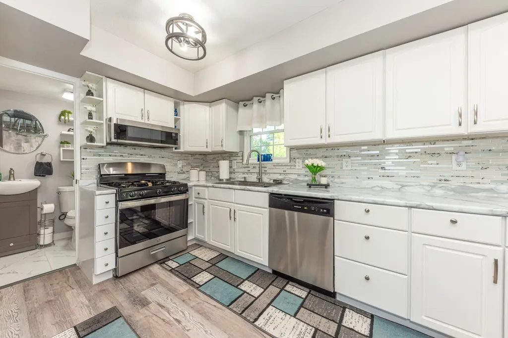 12199 N Meridian Road Henrietta Township MI 49272