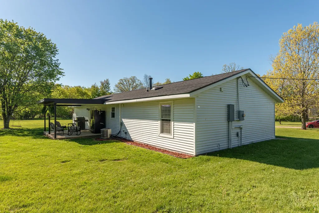 12199 N Meridian Road Henrietta Township MI 49272