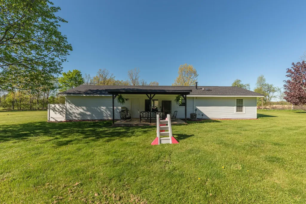 12199 N Meridian Road Henrietta Township MI 49272