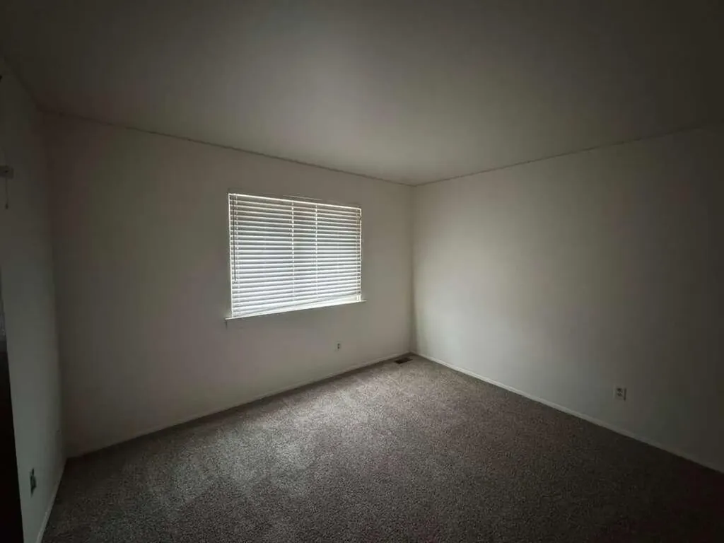 37102 Aberdeen Drive Sterling Heights City MI 48312