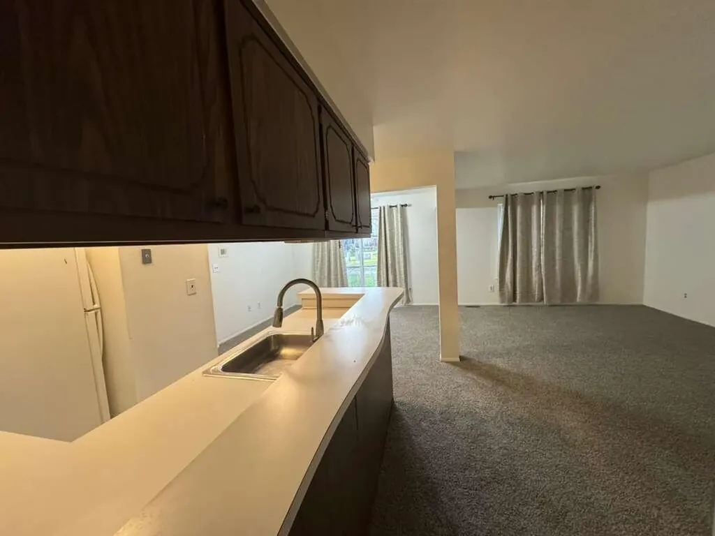 37102 Aberdeen Drive Sterling Heights City MI 48312