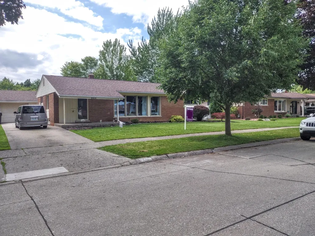 2410 Middlefield Road Trenton City MI 48183