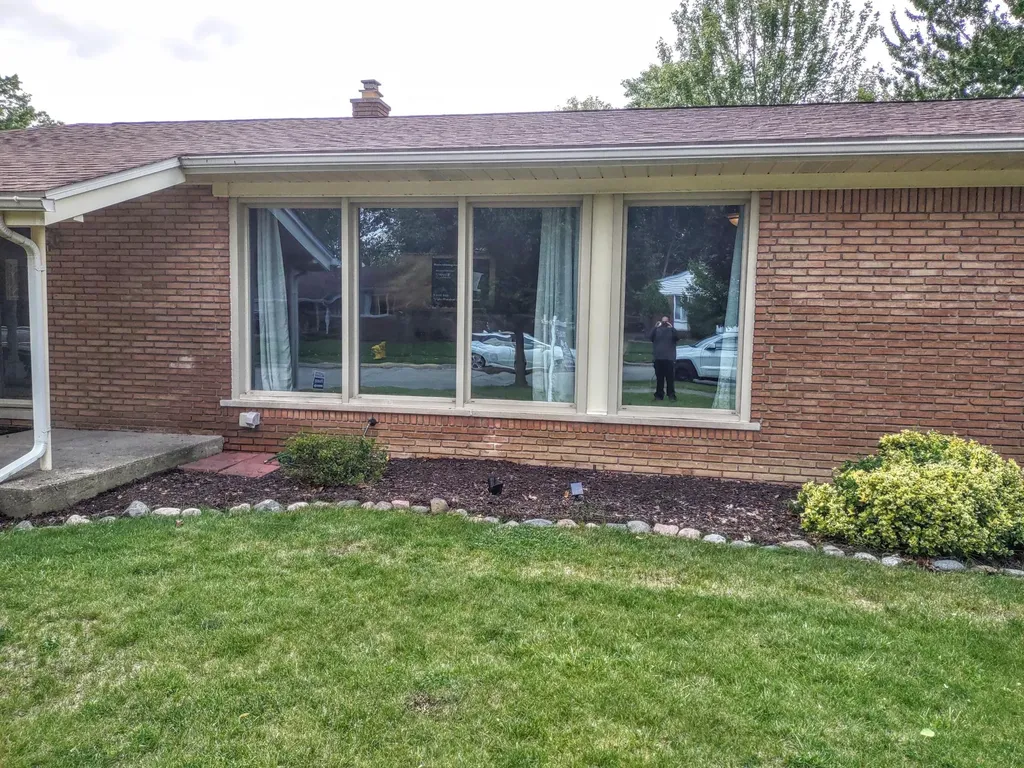 2410 Middlefield Road Trenton City MI 48183