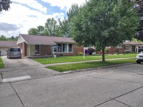 2410 Middlefield Road Trenton City MI 48183