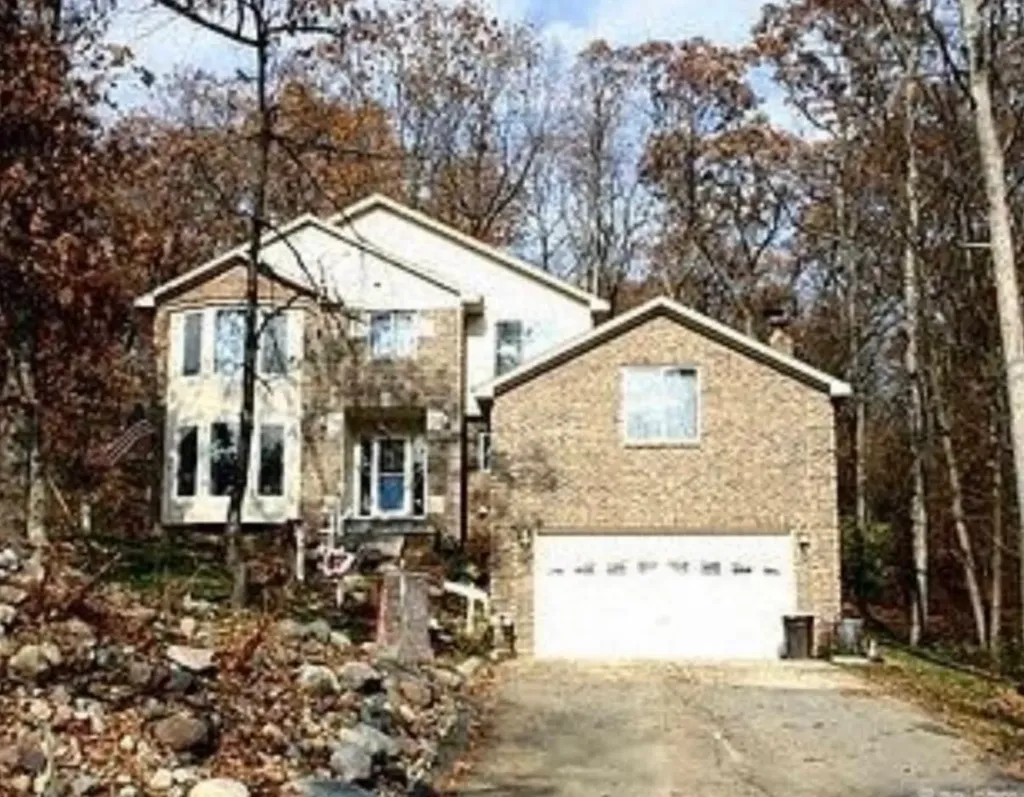 3560 Dorothy Lane Waterford Charter Township MI 48329