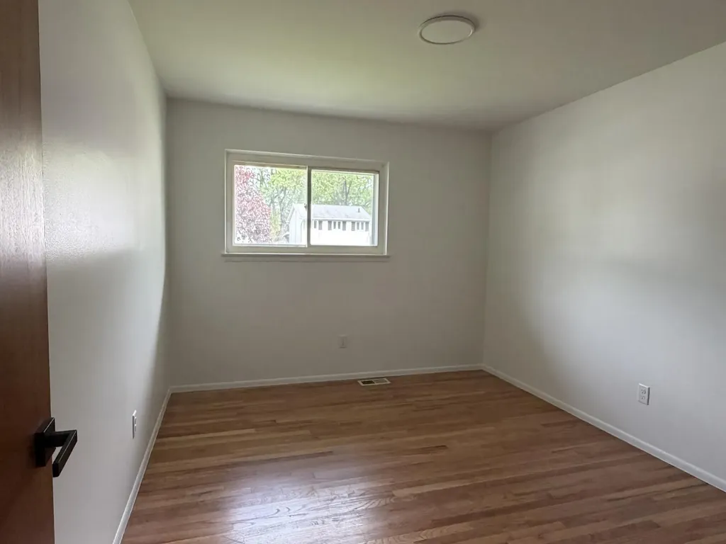 14165 Alexander Livonia City MI 48154