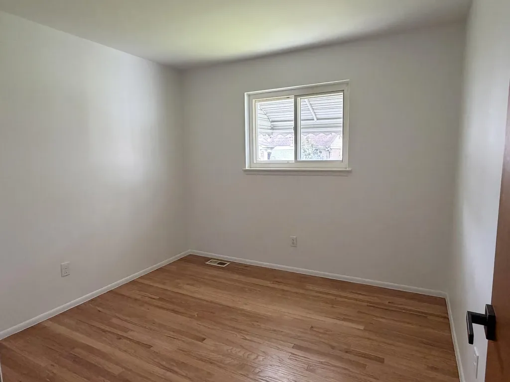 14165 Alexander Livonia City MI 48154