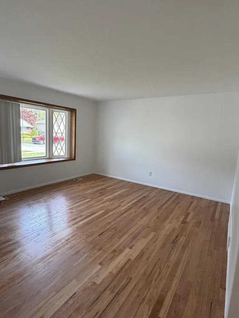 14165 Alexander Livonia City MI 48154