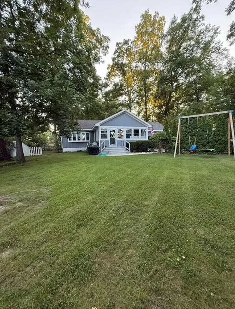 Genoa Township MI, 3793 Noble
