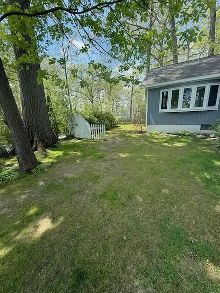 3793 Noble Genoa Township MI 48116