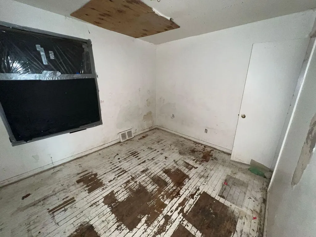 7839 Clayburn Street Detroit City MI 48228