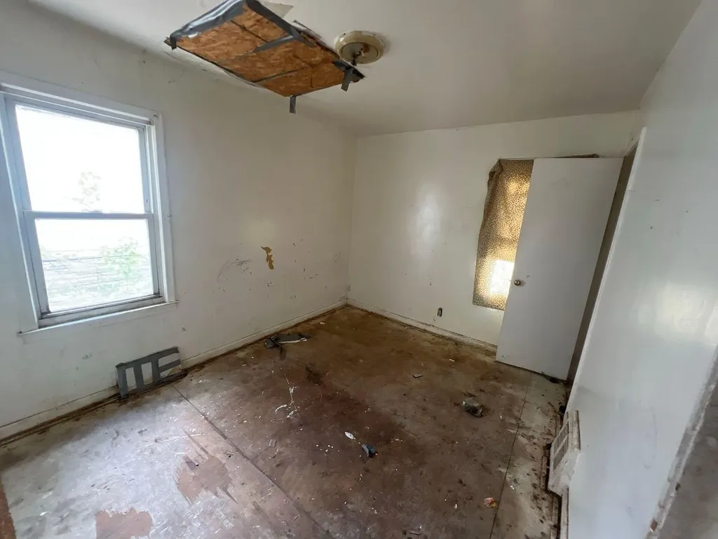 7839 Clayburn Street Detroit City MI 48228