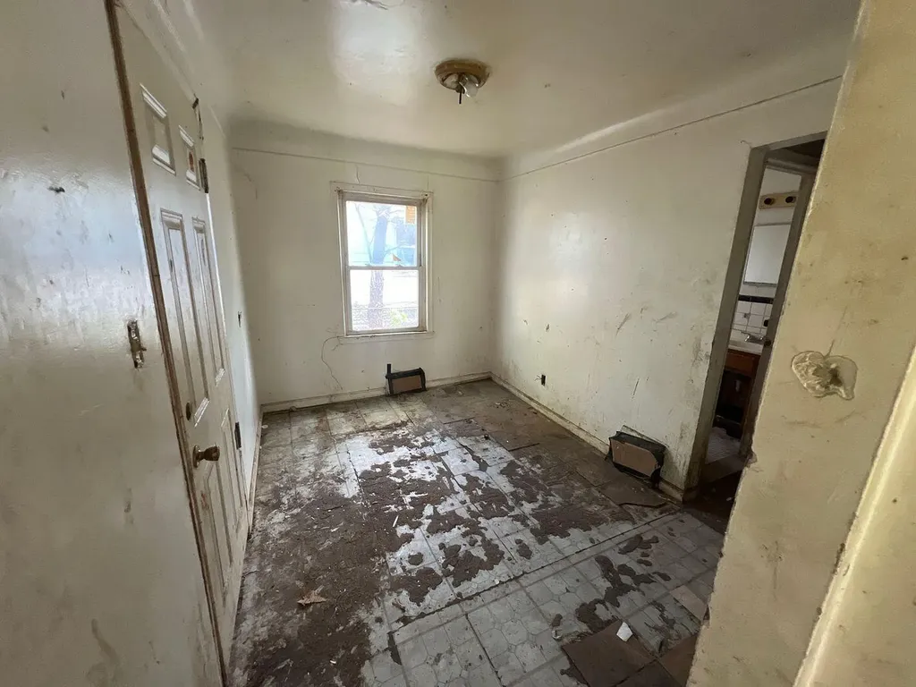 7839 Clayburn Street Detroit City MI 48228