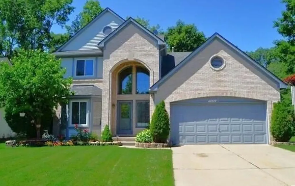 7023 Foxcreek Drive Canton Charter Township MI 48187