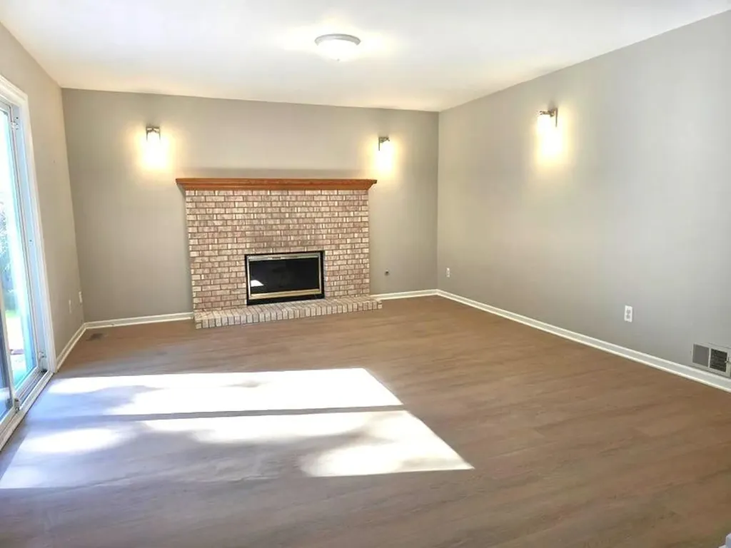 7023 Foxcreek Drive Canton Charter Township MI 48187
