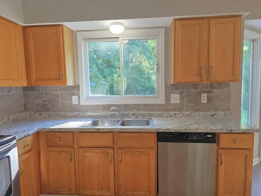 7023 Foxcreek Drive Canton Charter Township MI 48187