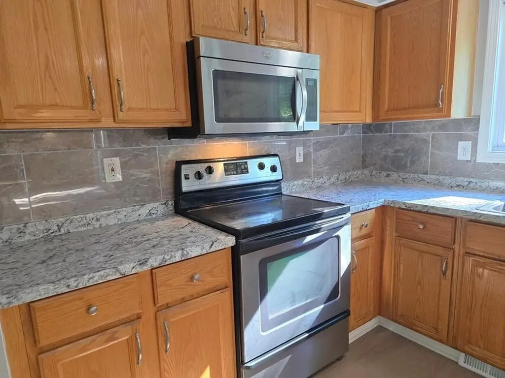 7023 Foxcreek Drive Canton Charter Township MI 48187