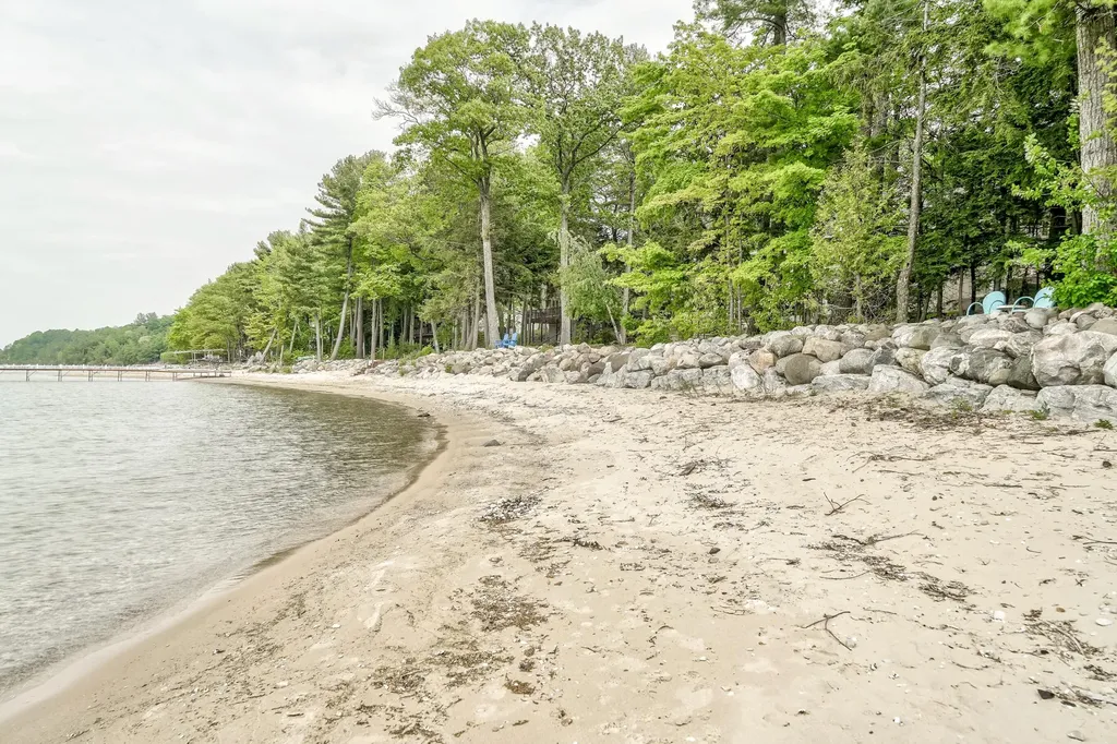 3929 Bay Valley Drive Unknown City MI 49690