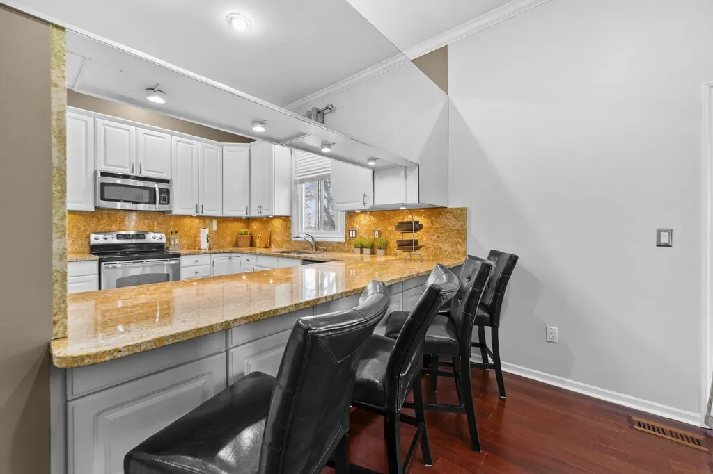 2119 Rochelle Park Drive Rochester Hills City MI 48309
