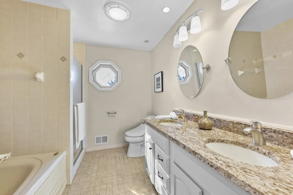 2119 Rochelle Park Drive Rochester Hills City MI 48309