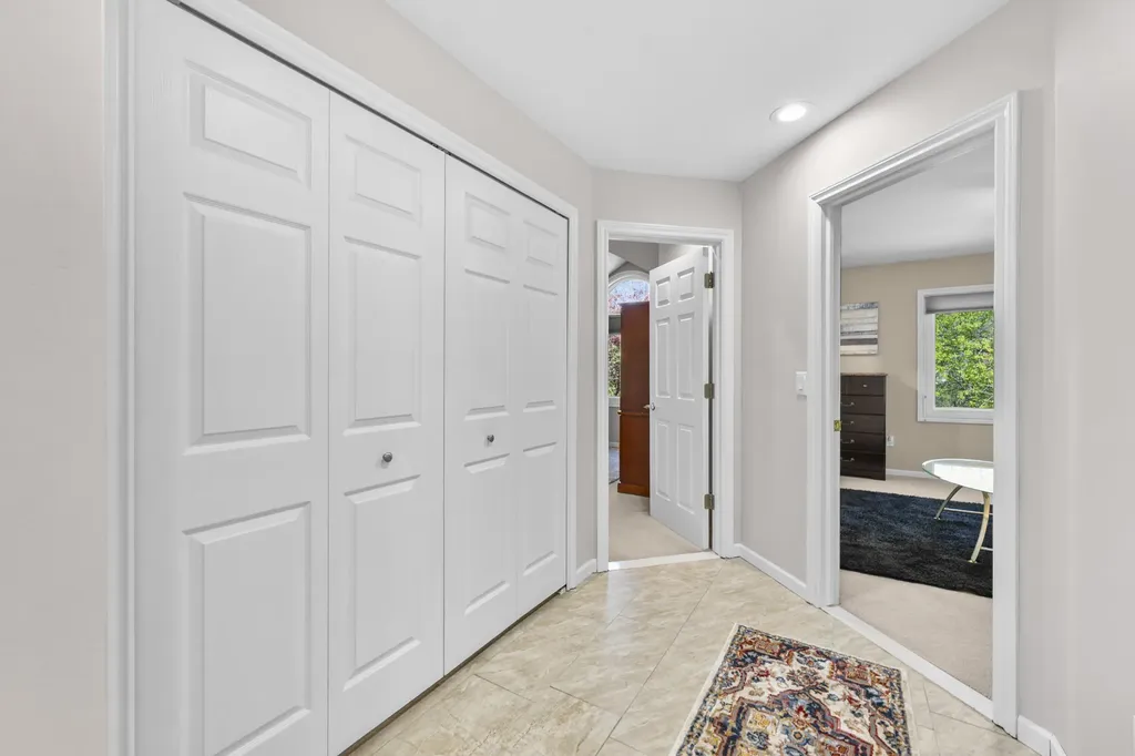 2119 Rochelle Park Drive Rochester Hills City MI 48309