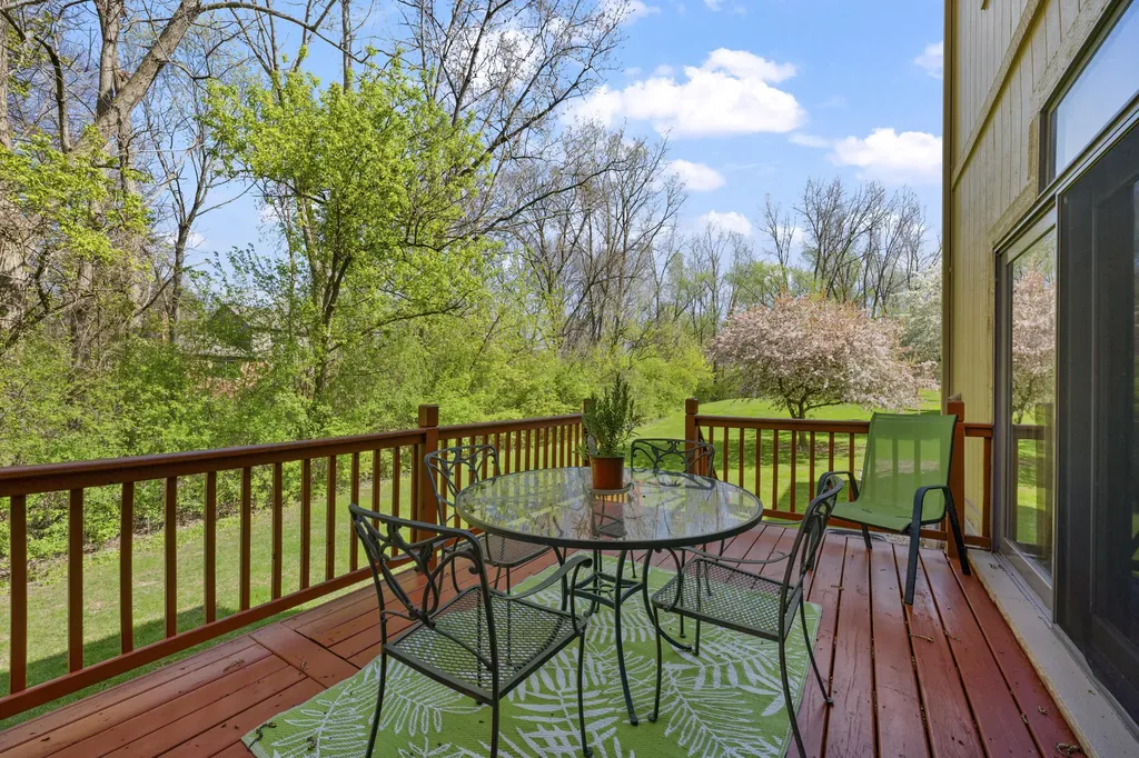2119 Rochelle Park Drive Rochester Hills City MI 48309