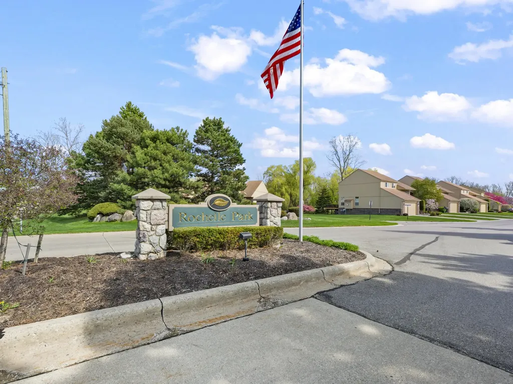 2119 Rochelle Park Drive Rochester Hills City MI 48309