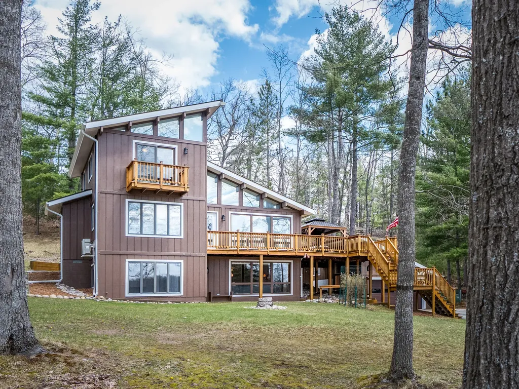 8838 Lakeshore Trail Montmorency Township MI 49709