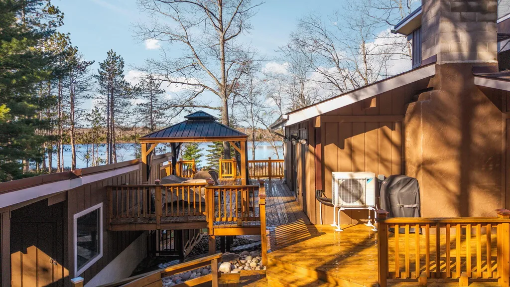 8838 Lakeshore Trail Montmorency Township MI 49709