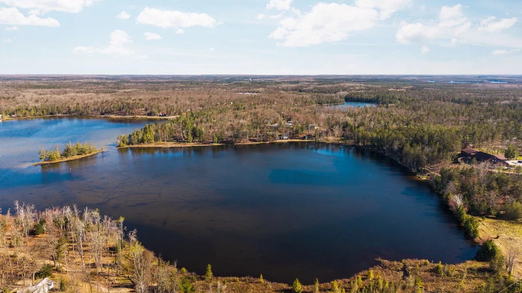8838 Lakeshore Trail Montmorency Township MI 49709