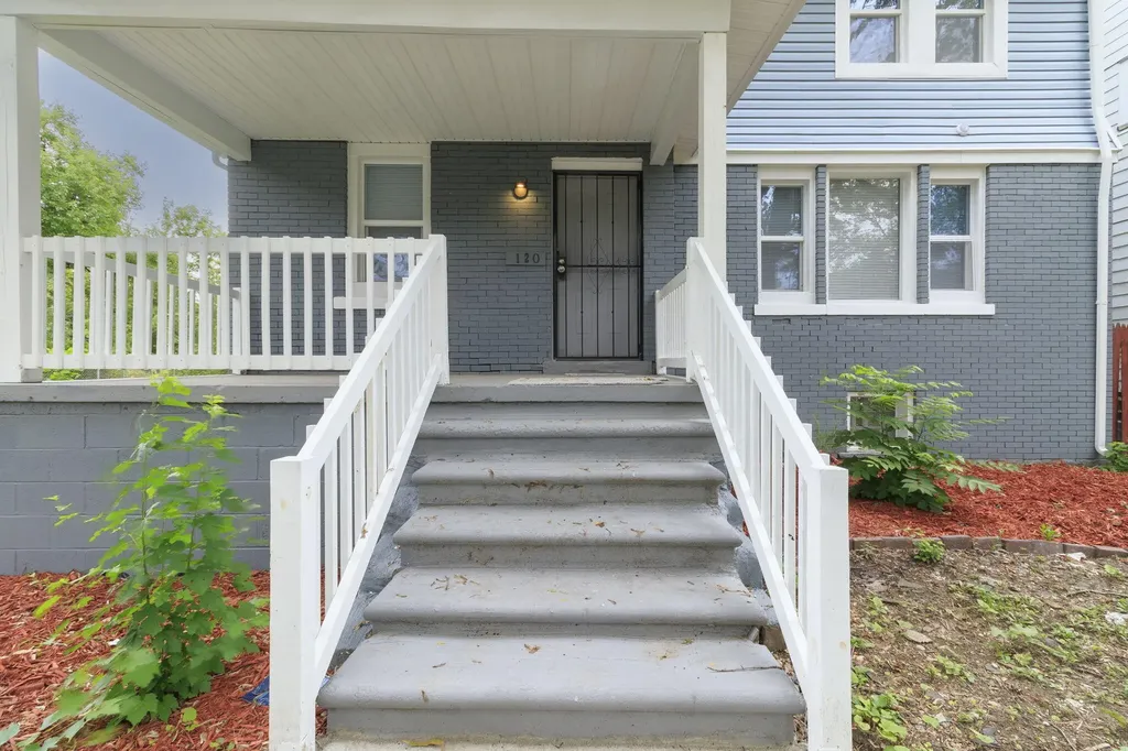 120 Woodland Street Detroit City MI 48202