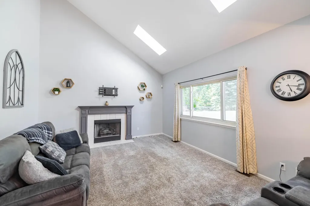 22006 Cherrywood Road Woodhaven City MI 48183