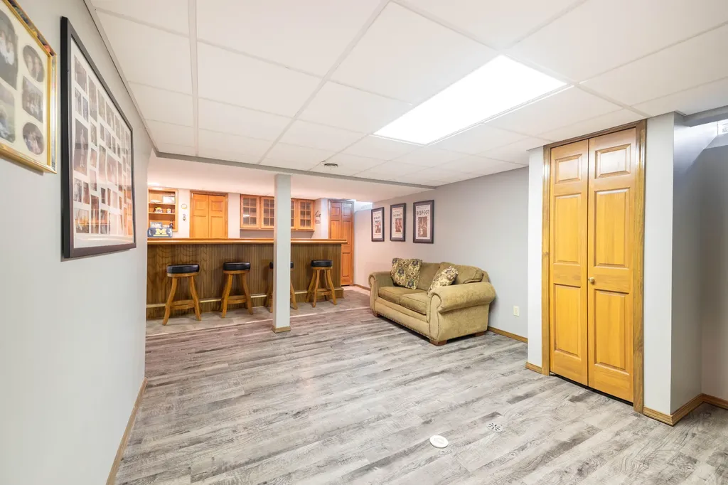 22006 Cherrywood Road Woodhaven City MI 48183