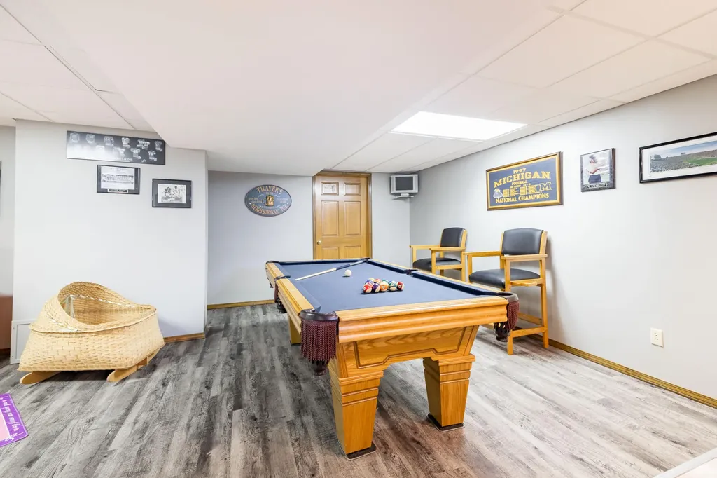 22006 Cherrywood Road Woodhaven City MI 48183