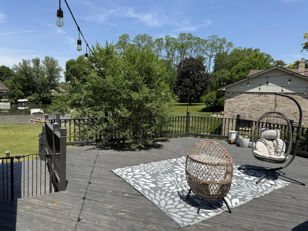 6079 Venice Drive Commerce Charter Township MI 48382