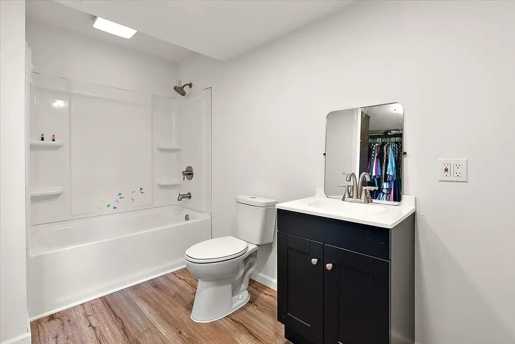 6079 Venice Drive Commerce Charter Township MI 48382