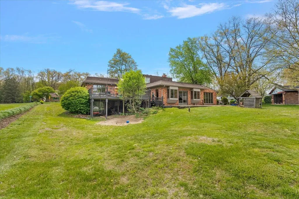 6079 Venice Drive Commerce Charter Township MI 48382