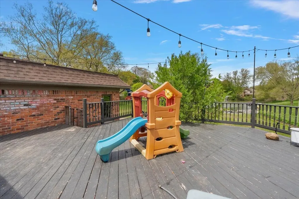 6079 Venice Drive Commerce Charter Township MI 48382