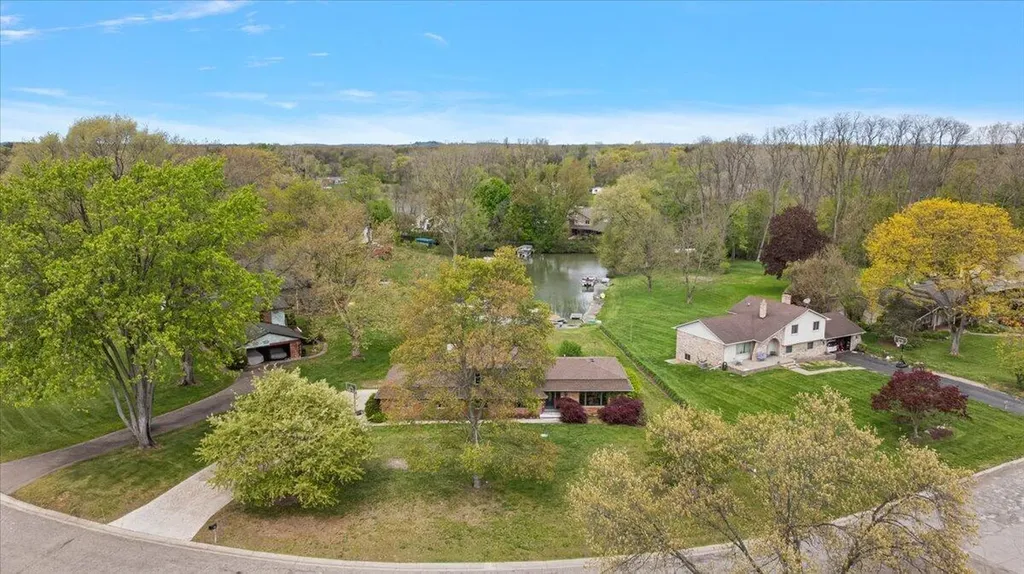 6079 Venice Drive Commerce Charter Township MI 48382