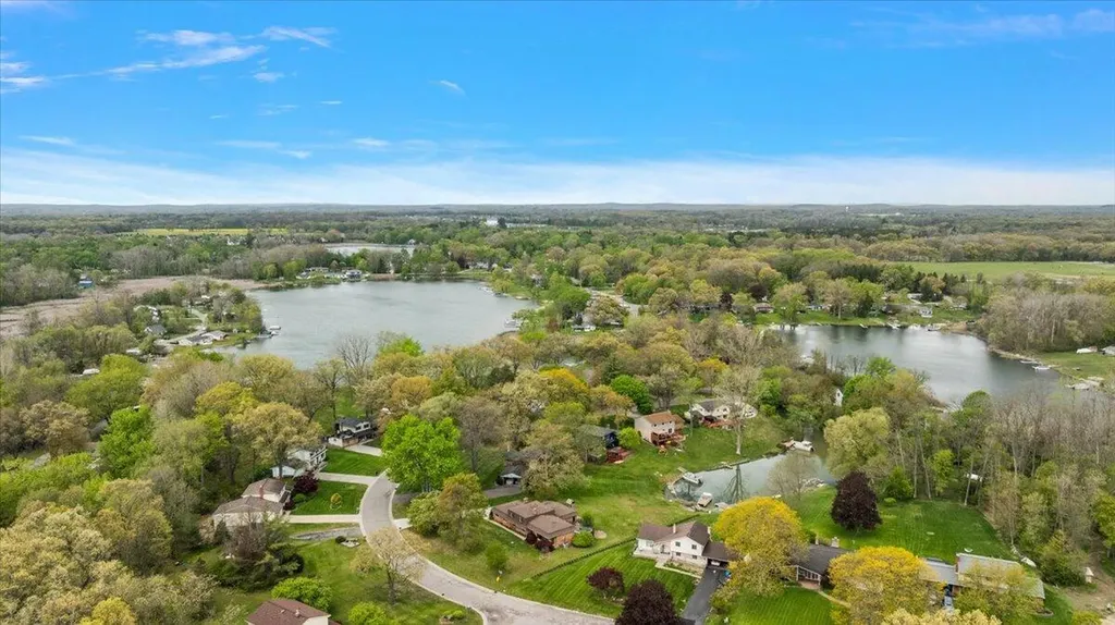 6079 Venice Drive Commerce Charter Township MI 48382