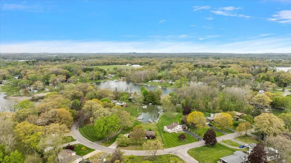 6079 Venice Drive Commerce Charter Township MI 48382